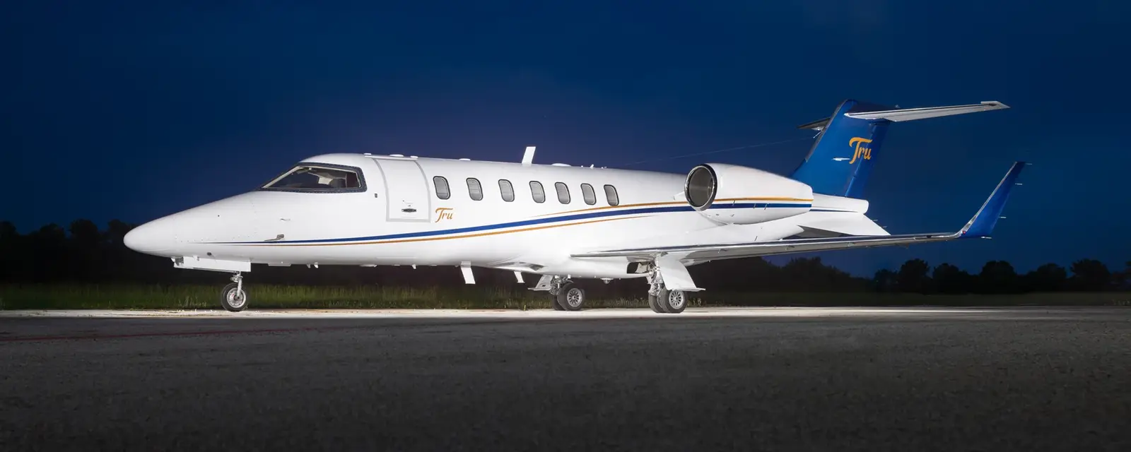 Bombardier Learjet 40 N537XX operated by CapJet photo 2