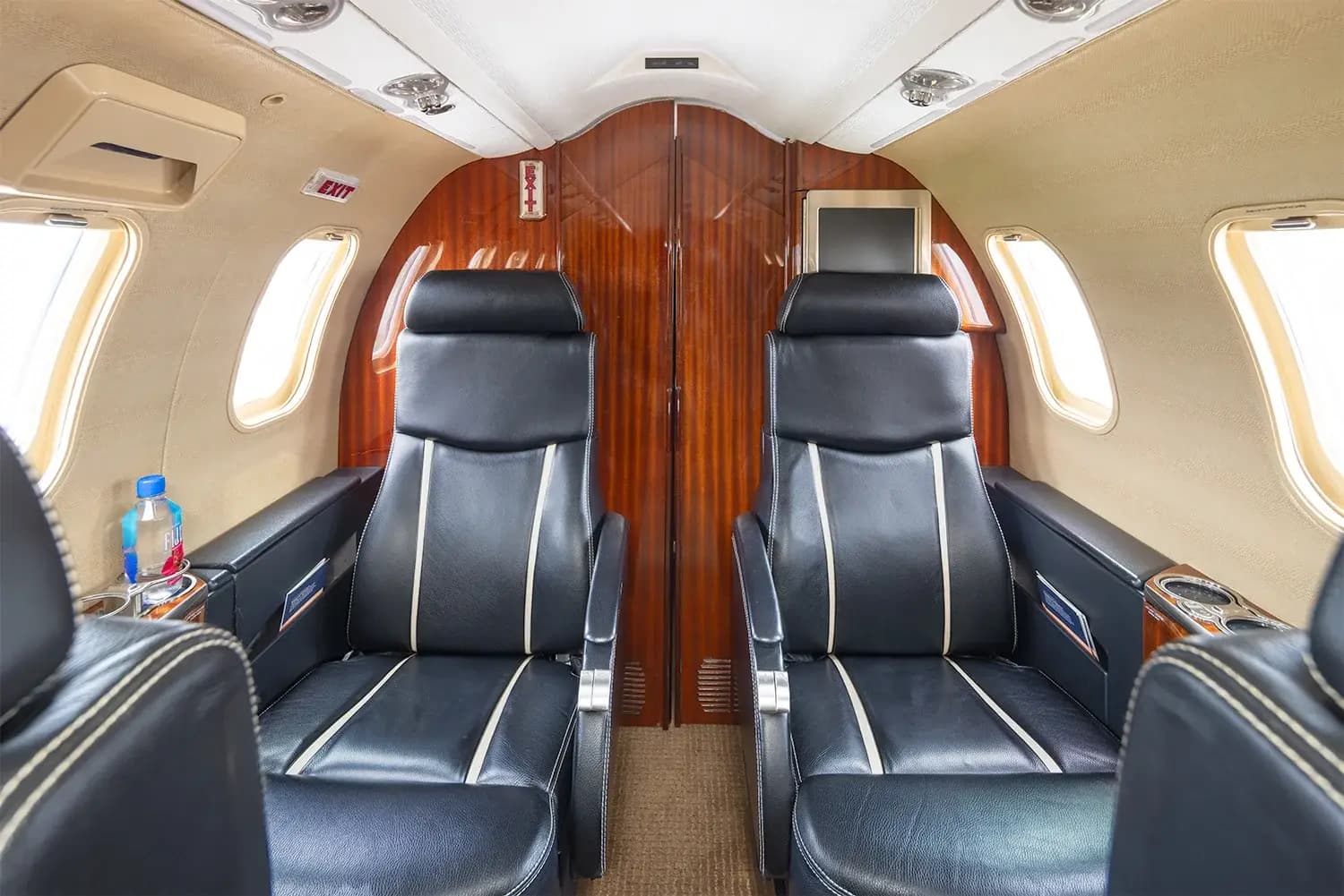 Bombardier Learjet 40 N537XX operated by CapJet photo 4