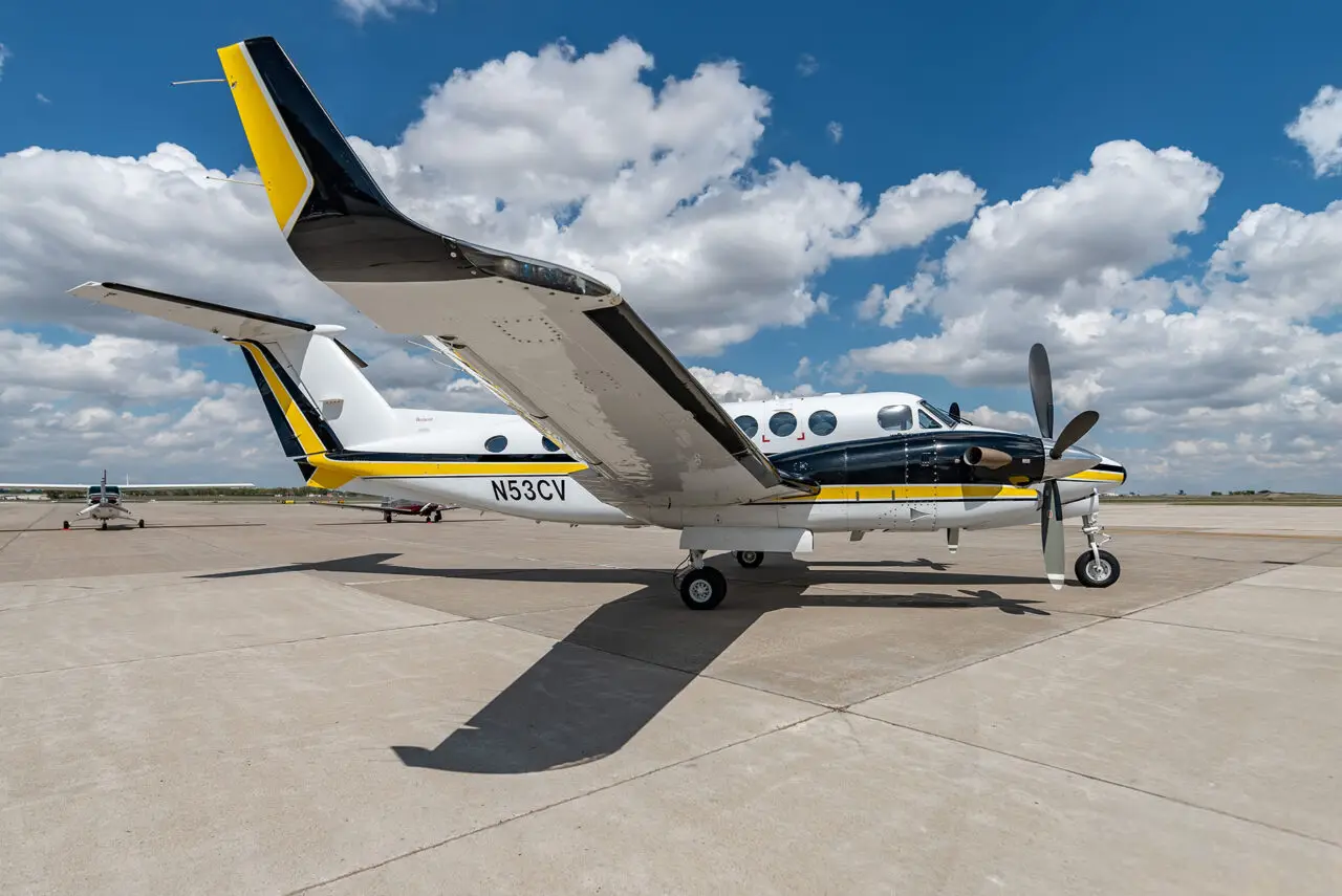 Beechcraft King Air 350 N53CV operated by Executive Air Taxi Corporation photo 2