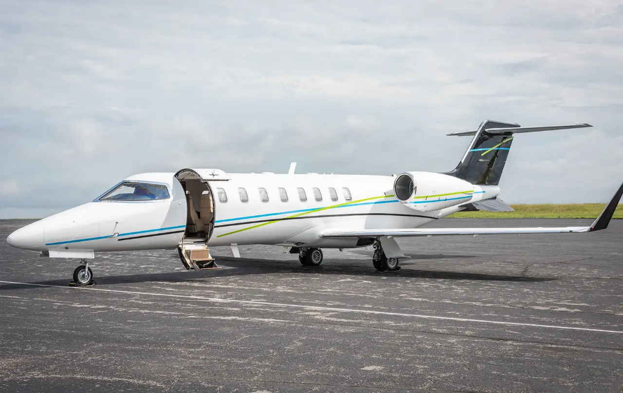 Bombardier Learjet 45 N545XR operated by JetRight photo 2