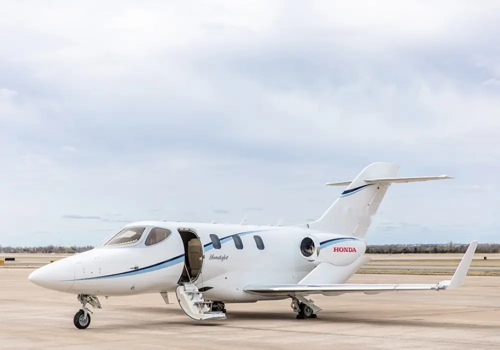 Honda HondaJet N547MP operated by Soulbird Aviation, LLC photo 2