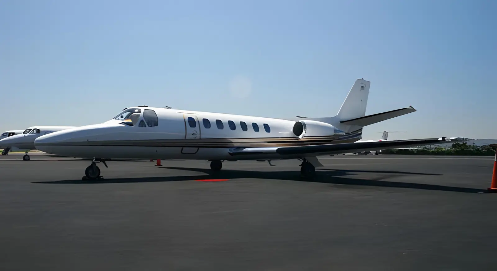 Cessna Citation V N54DD operated by Chrysler Aviation, Inc photo 3