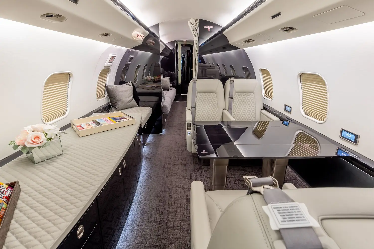 Bombardier Global Express N54DP operated by Elite Air, Inc., KPIE photo 4