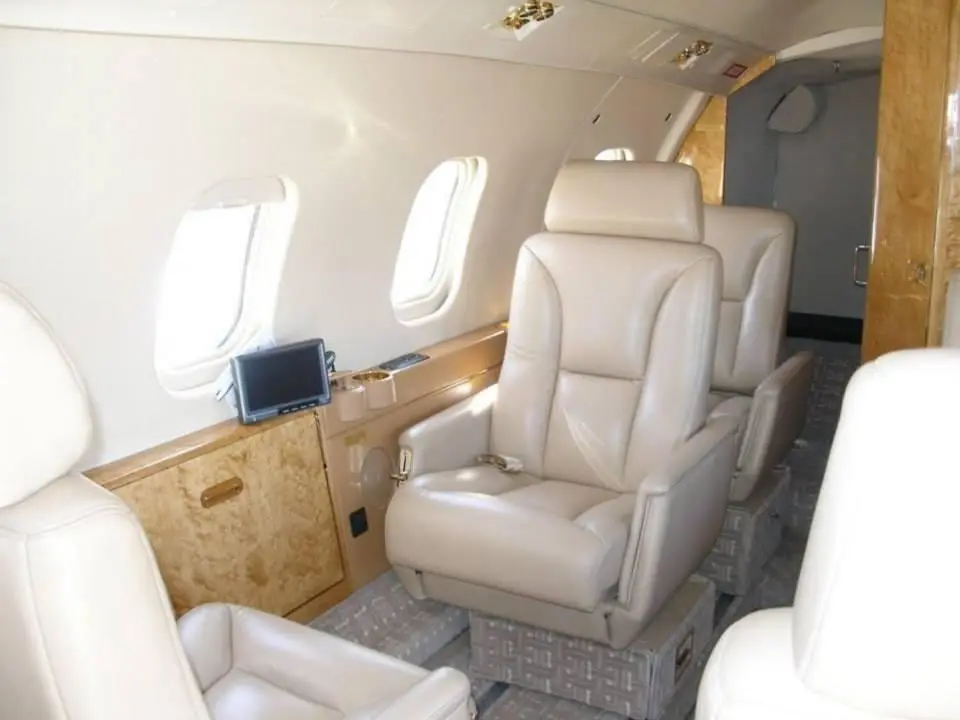 Bombardier Learjet 55 N54NW operated by ATI Jet Executive Charter, KELP photo 3