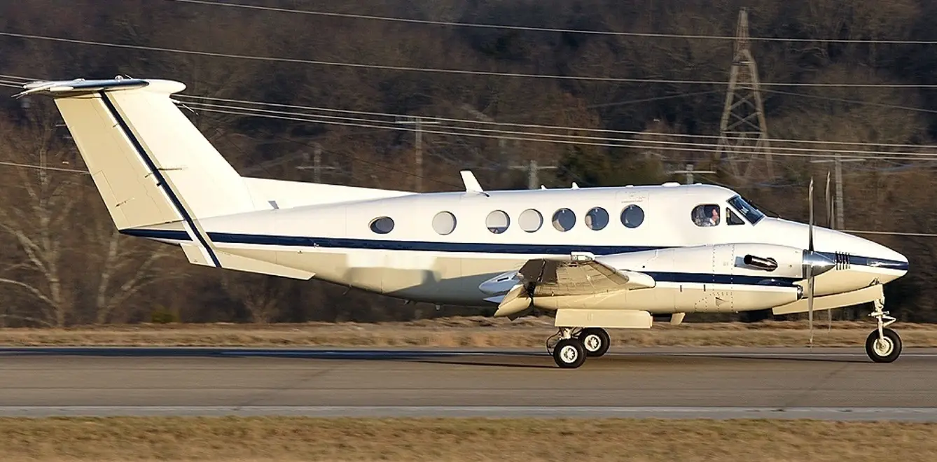 Beechcraft King Air 300 N54YC operated by Aircraft Services Group, Inc. photo 5