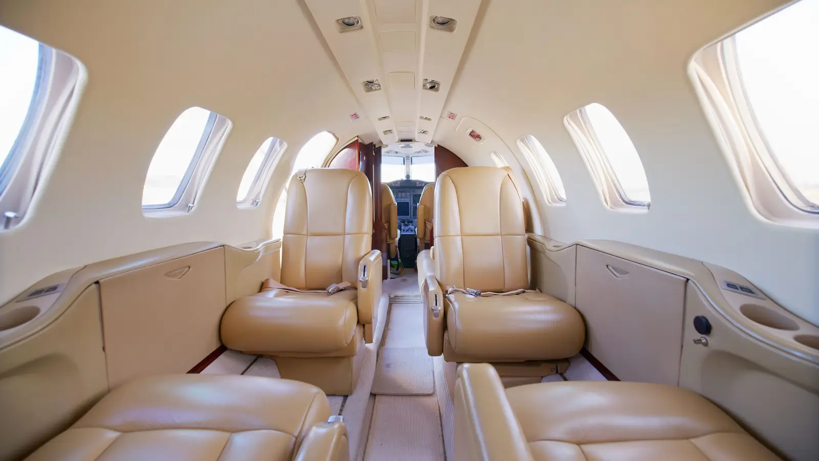 Cessna Citation Bravo N550HK operated by Crow Executive Air, Inc., KSVH photo 2