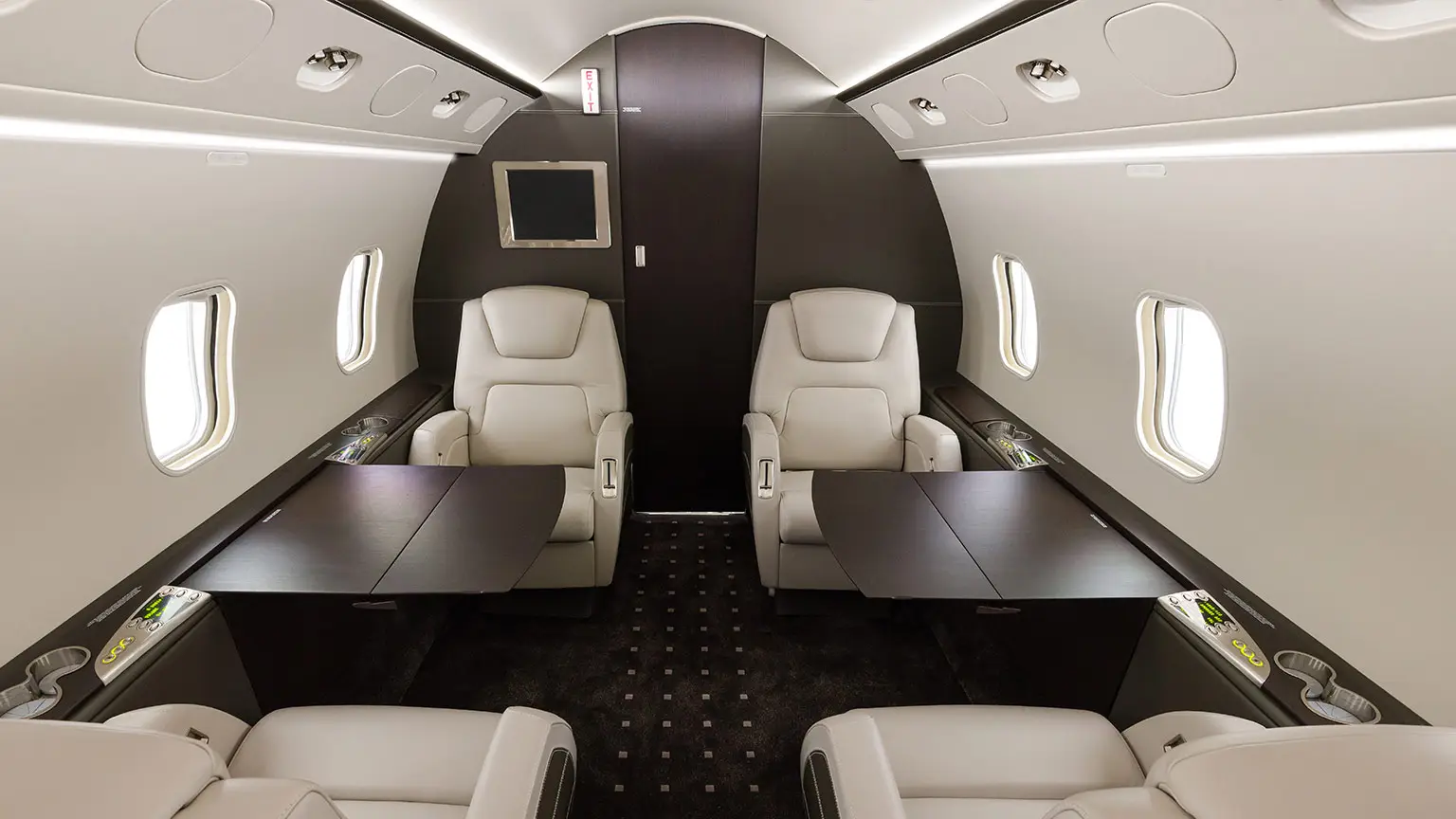 Bombardier Challenger 300 N550XJ operated by Jet Edge International photo 2