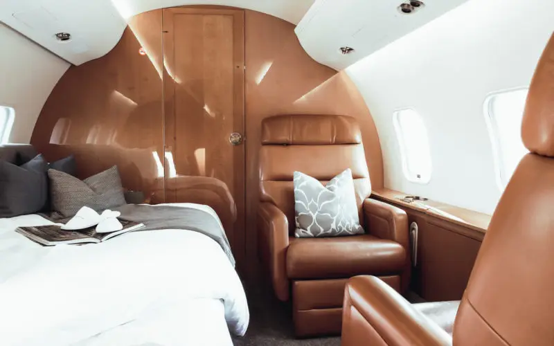 Bombardier Global Express N551SW operated by Planet 9 Private Air ("P9PA") photo 5