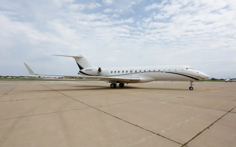 Bombardier Global 6000 N555DT operated by Planet 9 Private Air ("P9PA"), exterior