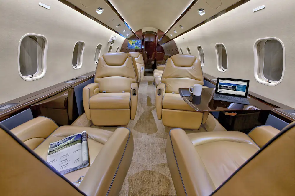 Bombardier Challenger 300 N555FX operated by Baker Aviation, LLC photo 2