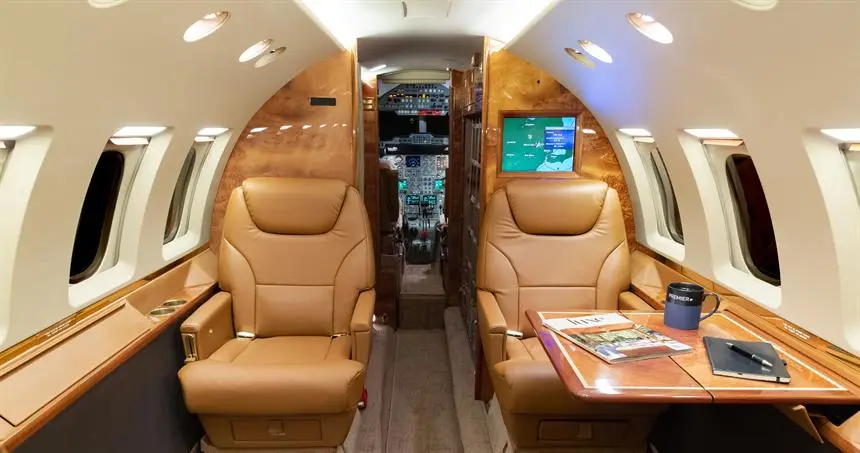 Beechcraft Hawker 800XP N55BA operated by Premier Private Jets photo 2