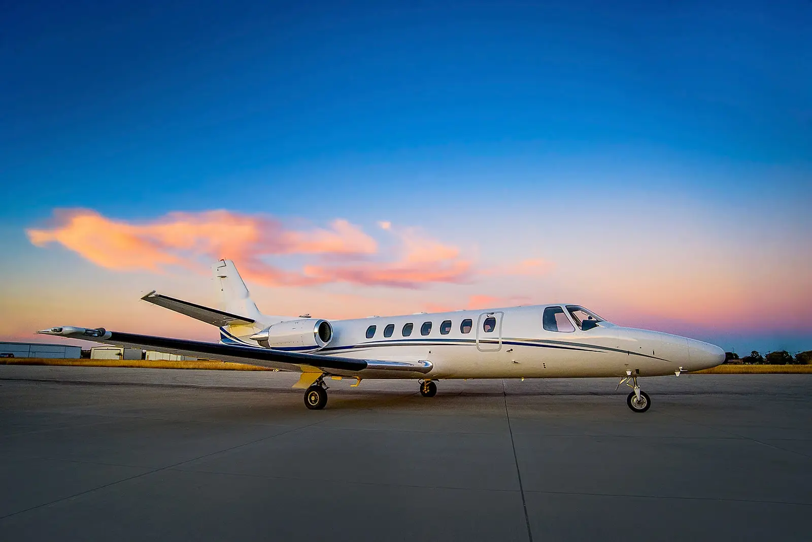 Cessna Citation Ultra N560RK operated by Tavaero Jet Charter photo 4