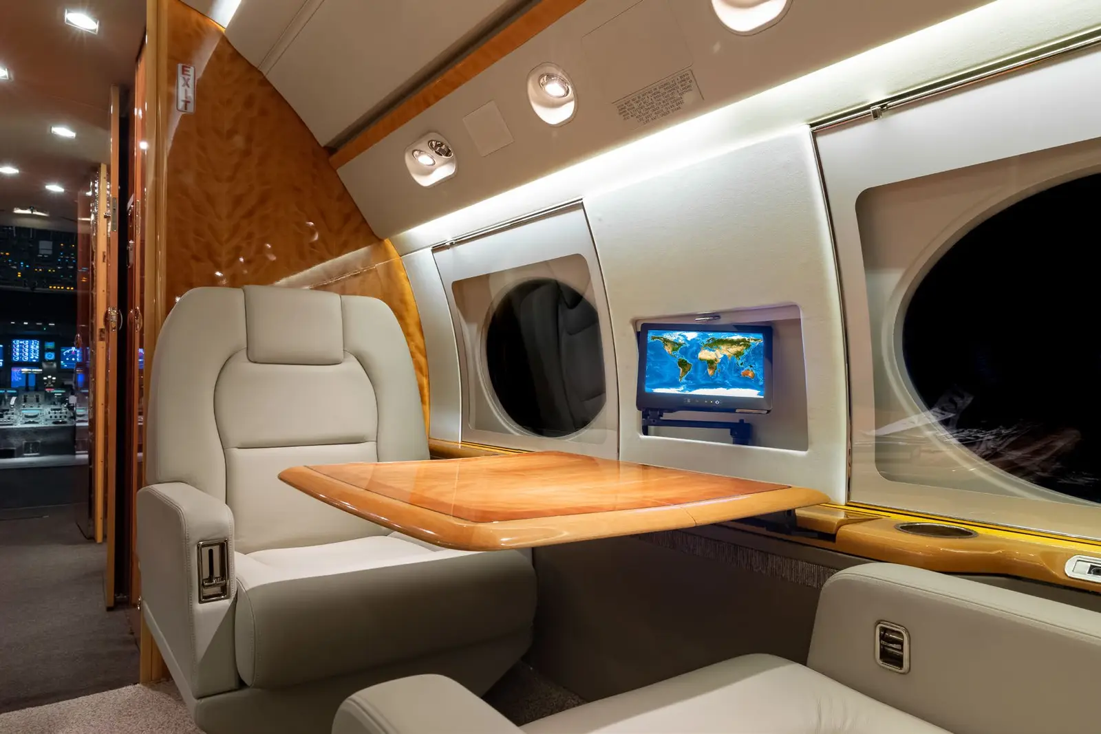 Gulfstream V N5616 operated by Global Air Charters, Inc. photo 4