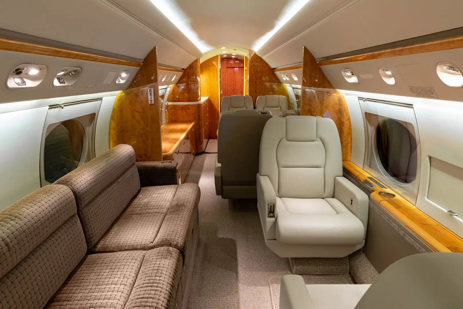 Gulfstream V N5616 operated by Global Air Charters, Inc. photo 5