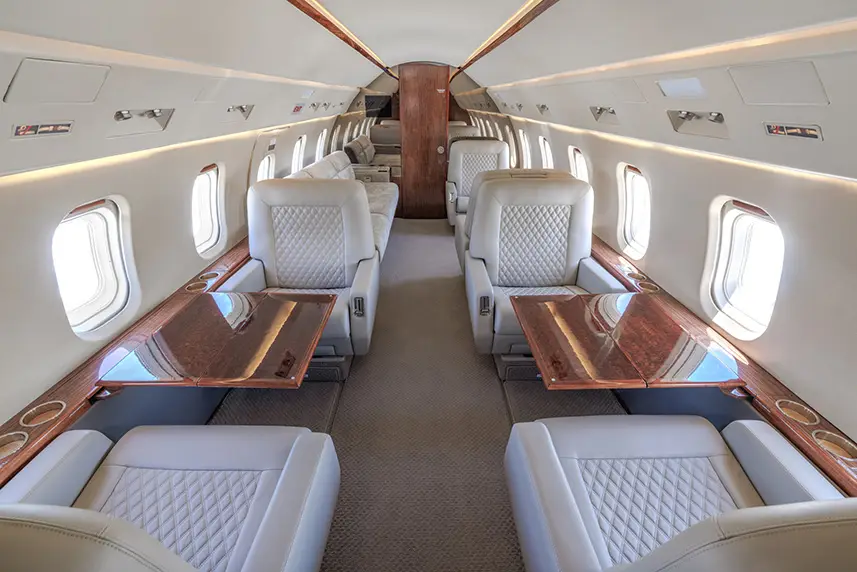 Bombardier Challenger 601-3R N563WJ operated by Worldwide Jet Charter, Inc. photo 2