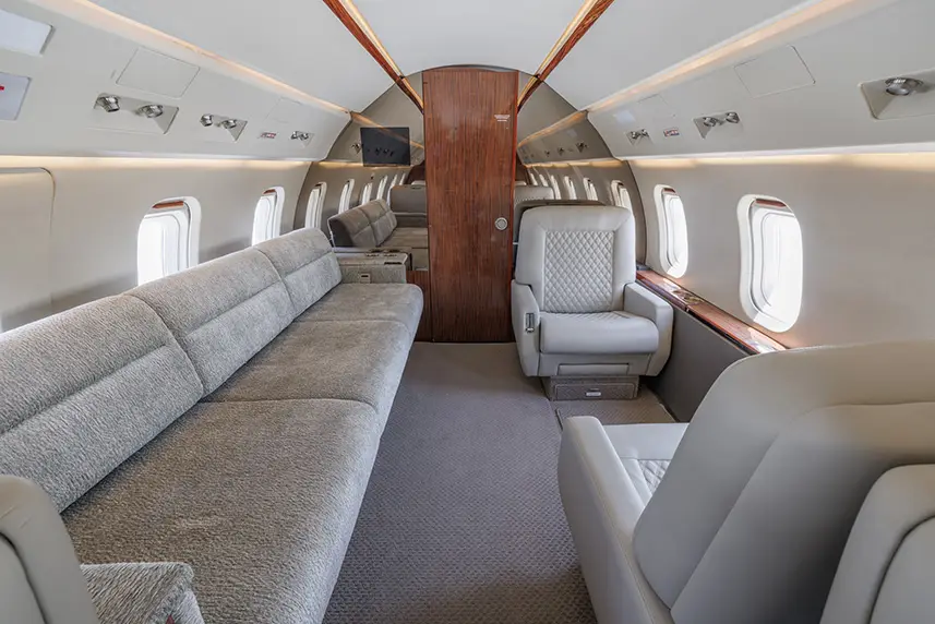 Bombardier Challenger 601-3R N563WJ operated by Worldwide Jet Charter, Inc. photo 5