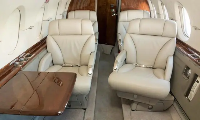 Beechcraft Hawker 800XPi N569HA operated by Paradigm Jet Management photo 2