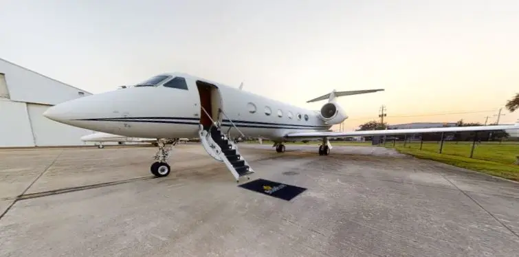 Gulfstream IV N570DC operated by Starflite Aviation, exterior