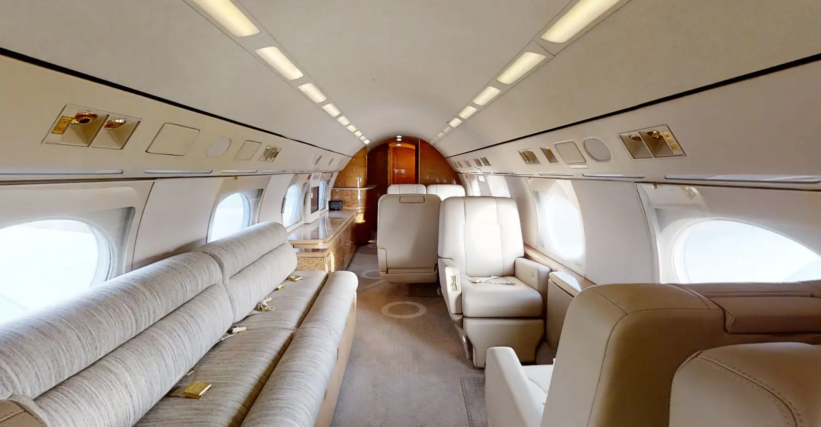 Gulfstream IV N570DC operated by Starflite Aviation photo 2