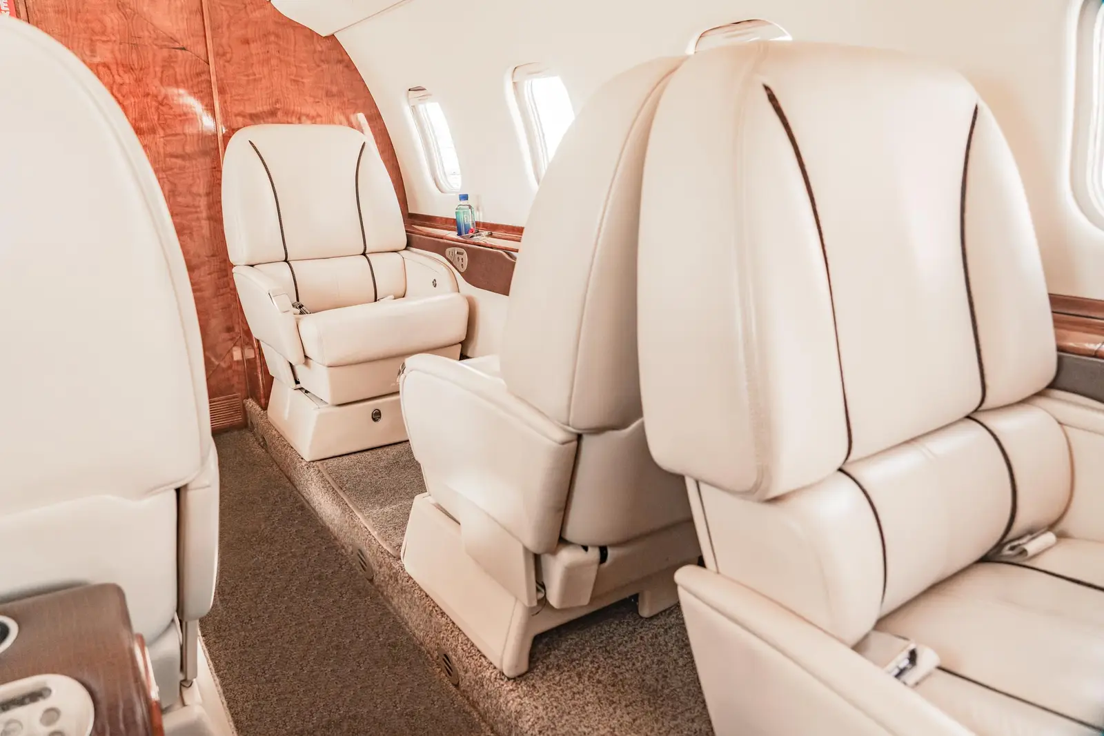 Bombardier Learjet 60 N570RR operated by Cirrus Aviation Services photo 5