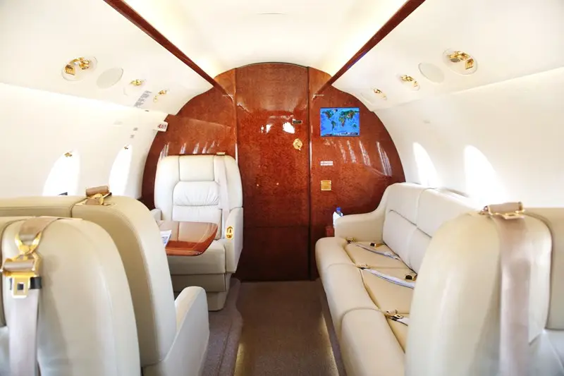 Gulfstream G200 N573PT operated by Presidential Aviation photo 3