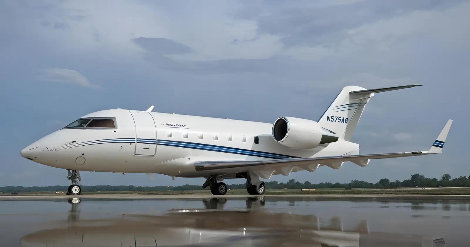 Bombardier Challenger 604 N575AG operated by Solairus Aviation, exterior