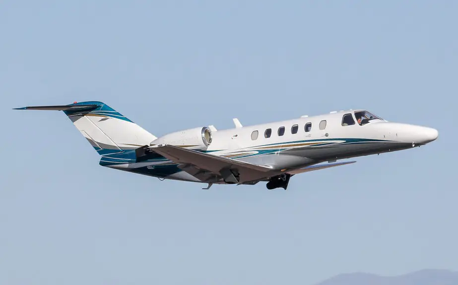 Cessna Citation CJ2 N576SC operated by Wisconsin Aviation, Inc., KUNU photo 3