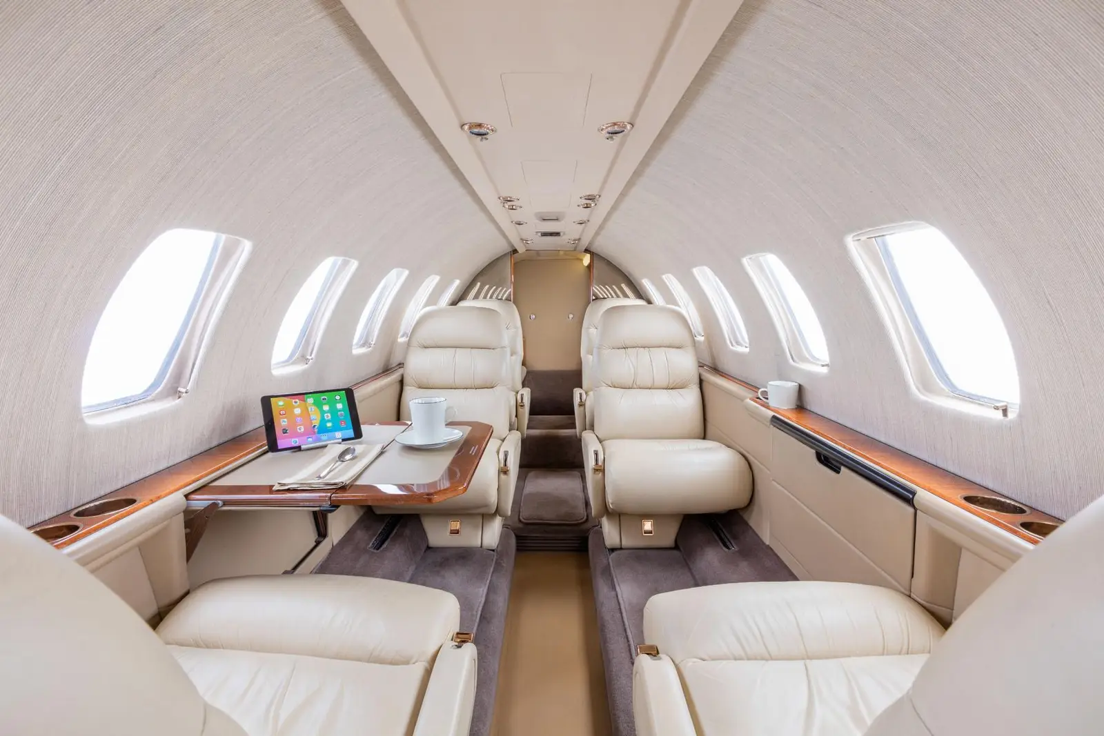 Cessna Citation Ultra N579BJ operated by Silver Air photo 2