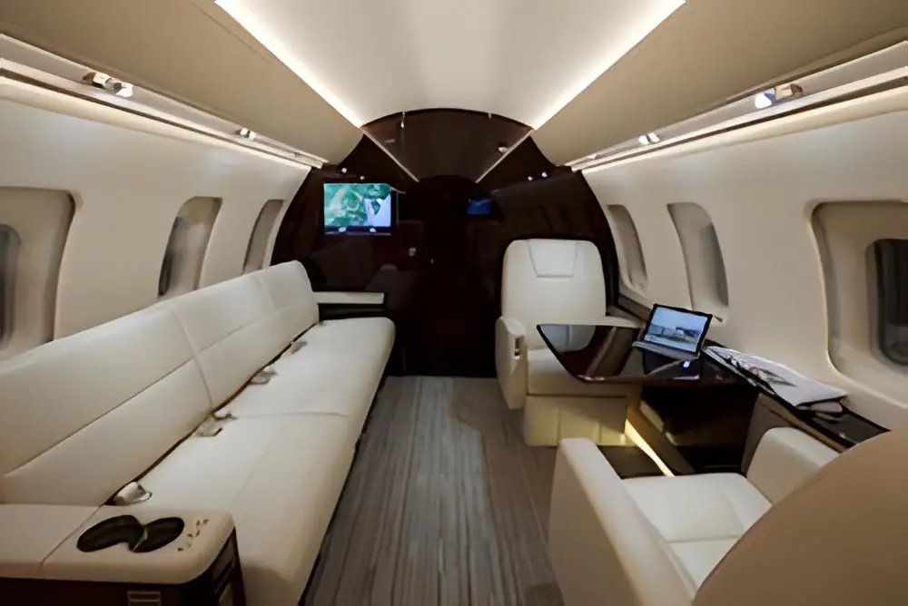 Bombardier Challenger 605 N57MH operated by Silver Air photo 3