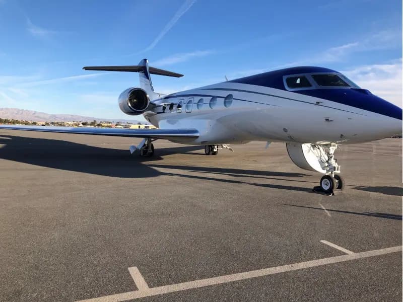 Gulfstream GVII-G500 N583GD operated by Wingtip Aviation, exterior