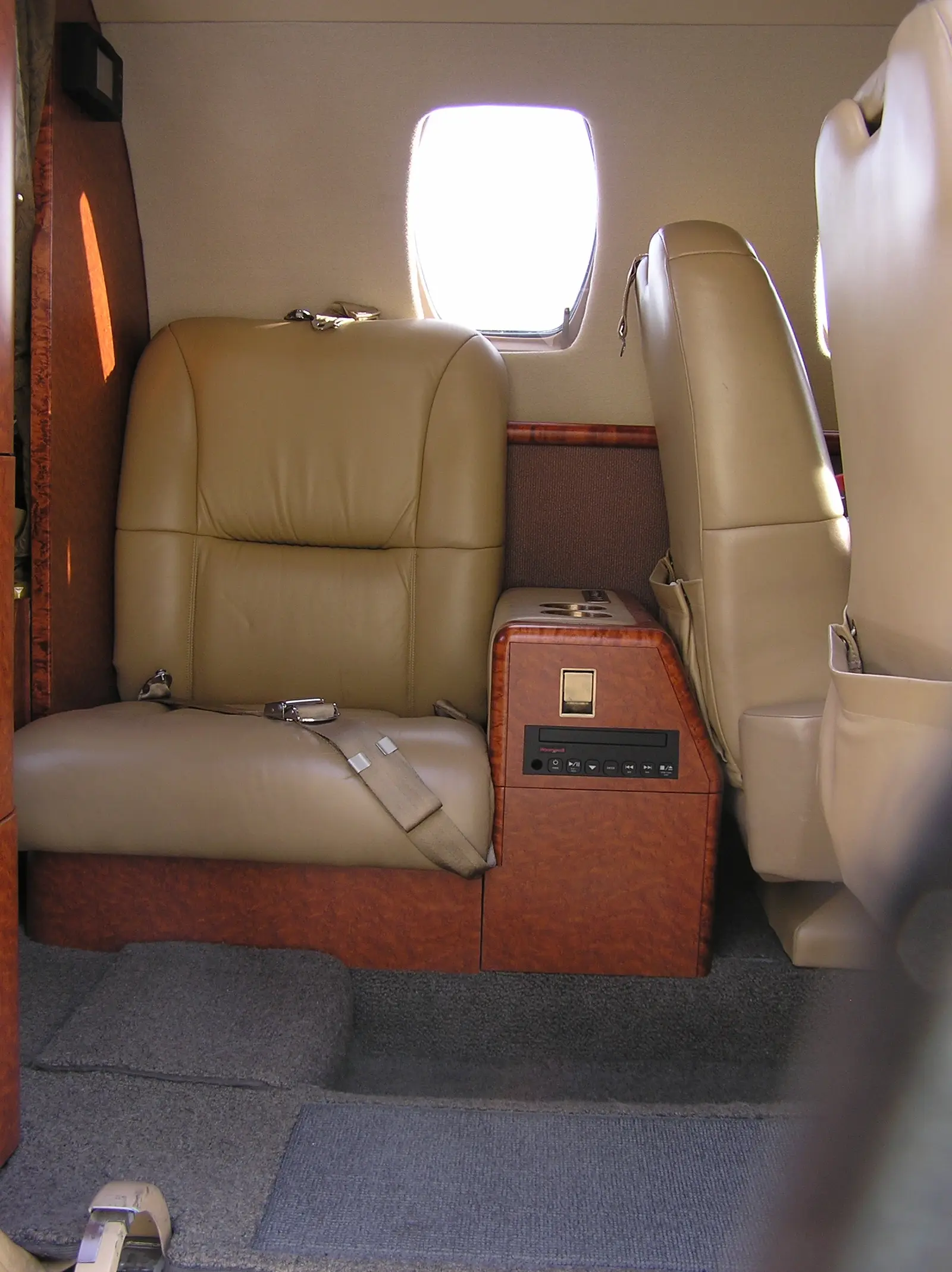 Cessna Citation CJ1 N585MC operated by Trego-Dugan Aviation, Inc. photo 3