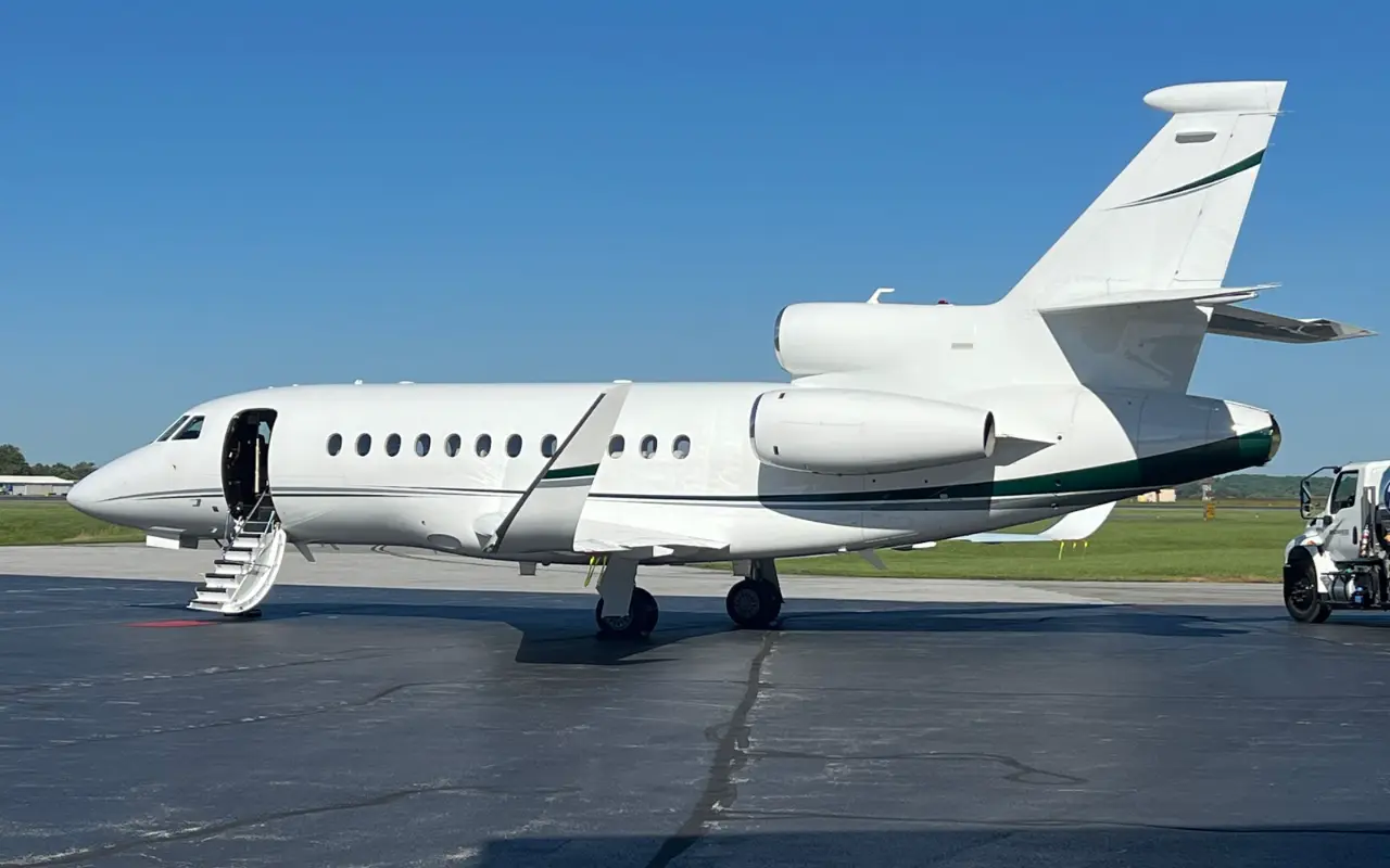 Dassault Falcon 900LX N588HP operated by FlyAdvanced Aviation Group photo 2