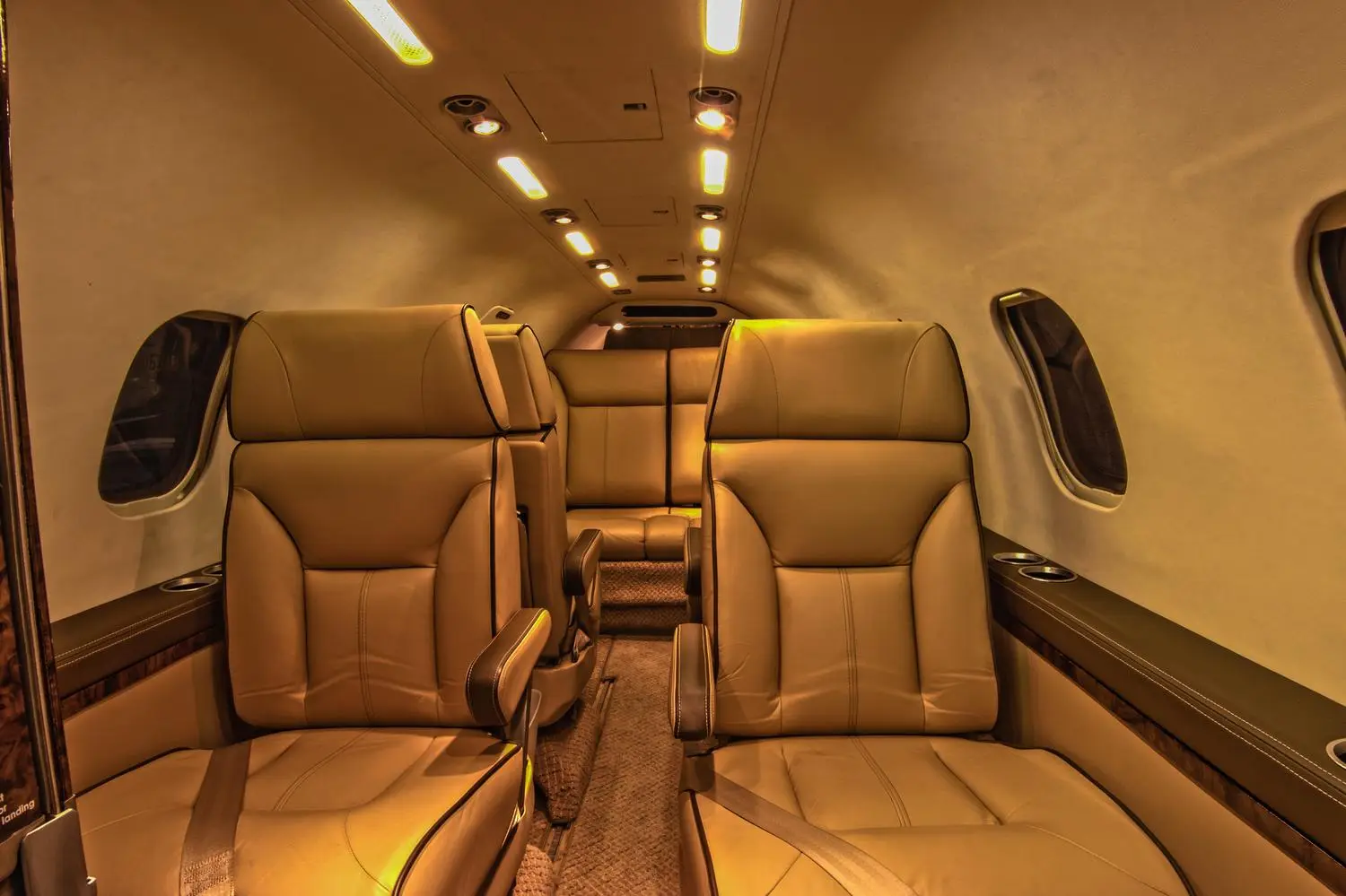Bombardier Learjet 35A N595BA operated by Bankair, Inc., KCAE photo 2