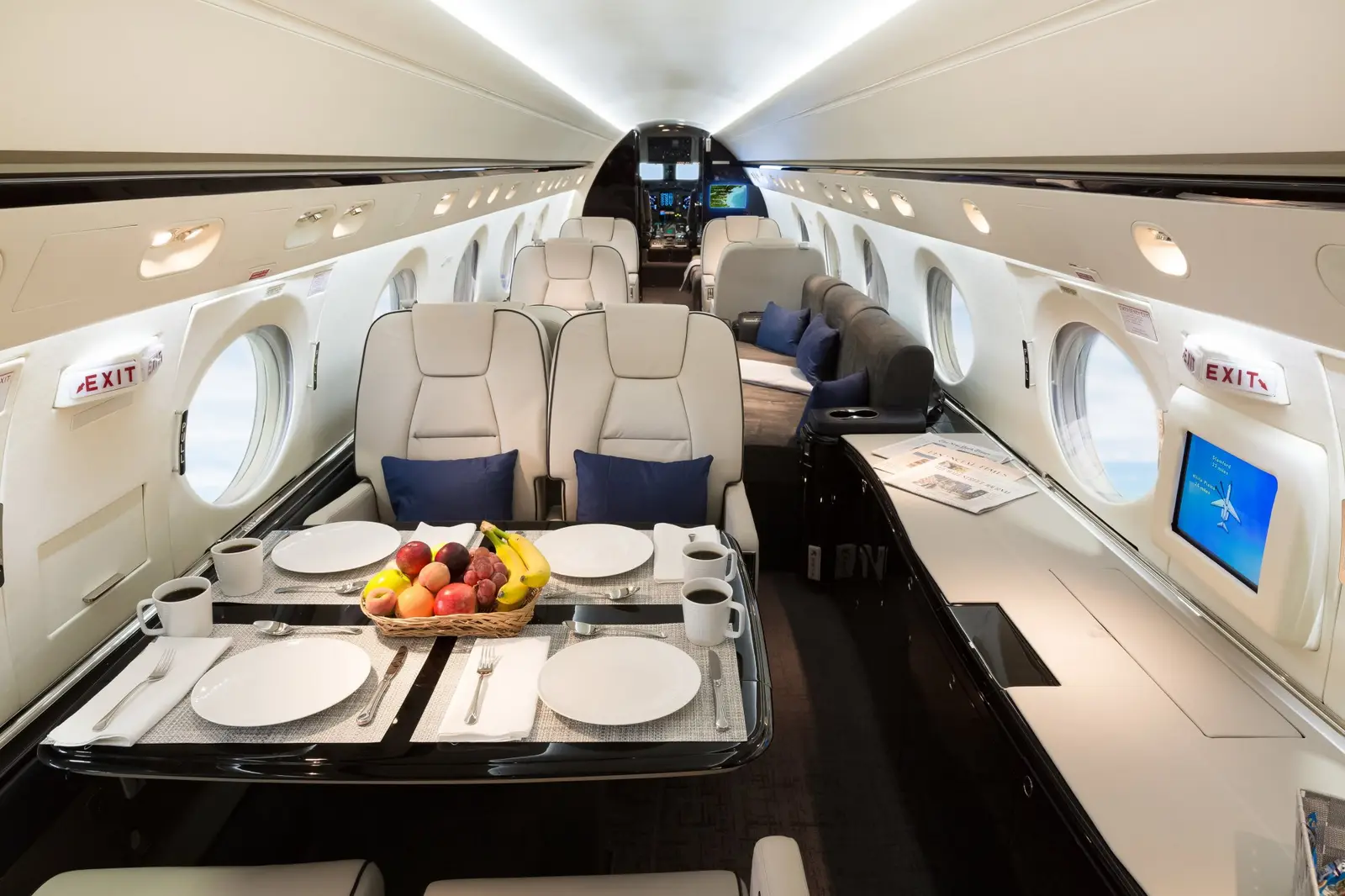 Gulfstream V N59JE operated by Talon Air, LLC photo 3