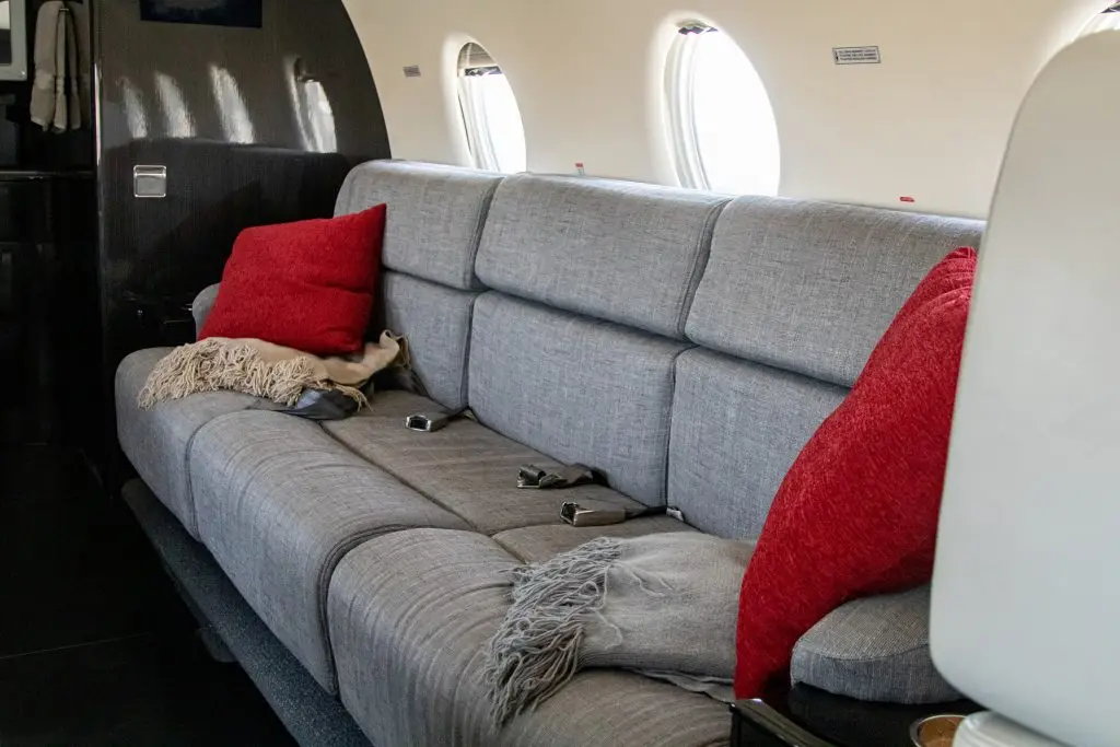 Gulfstream G200 N5BC operated by JetsPlus photo 5