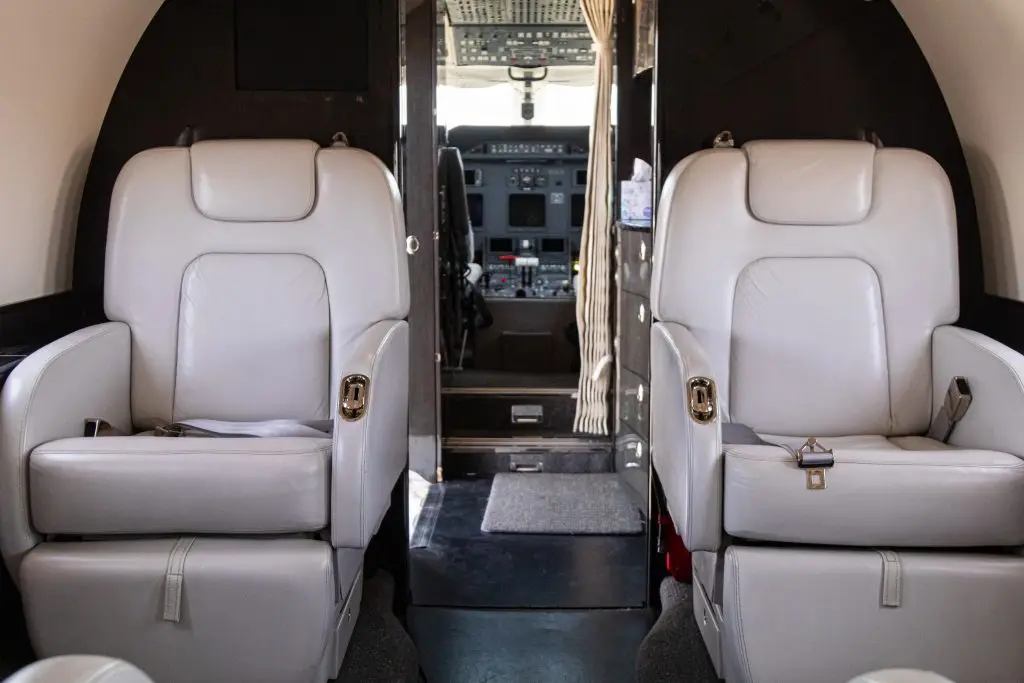 Gulfstream G200 N5BC operated by JetsPlus photo 6
