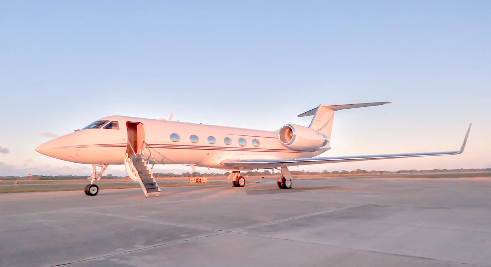 Gulfstream IV-SP N5GF operated by Fly Alliance, exterior
