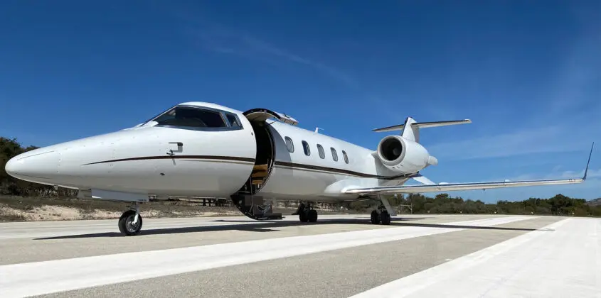 Bombardier Learjet 60 N600AJ operated by ATI Jet Executive Charter, KELP photo 2