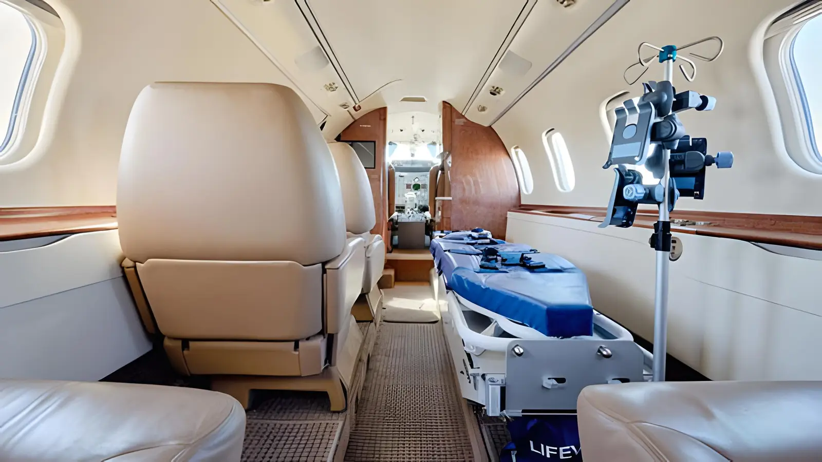 Bombardier Learjet 60 N603AC operated by AirCare1International photo 2
