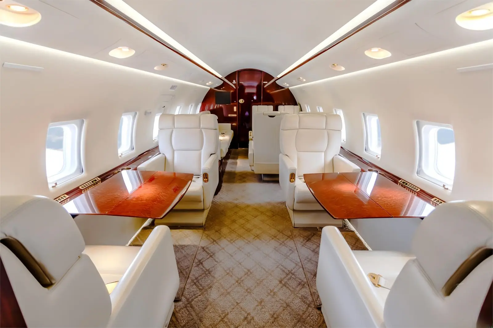 Bombardier Challenger 604 N604FM operated by Jet Linx Aviation, LLC photo 4