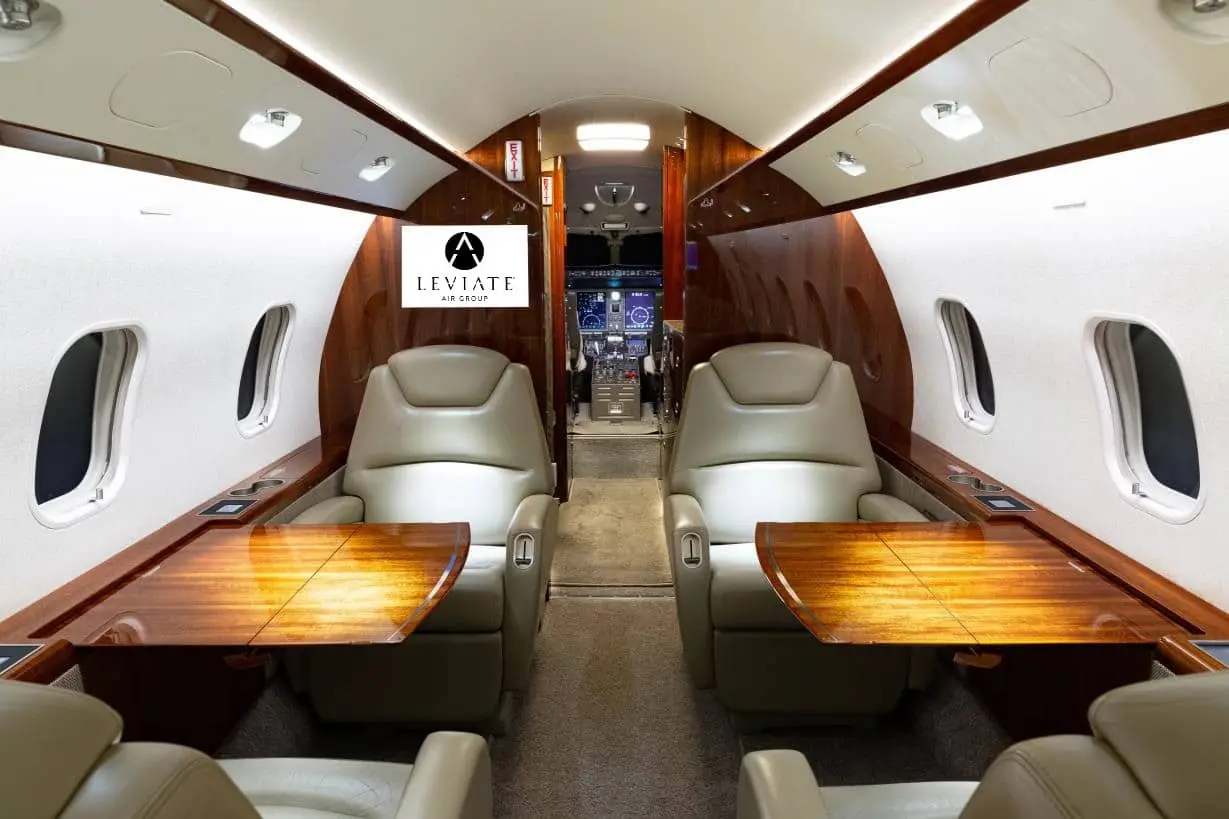 Bombardier Challenger 300 N606RP operated by Koury Aviation, Inc. photo 5