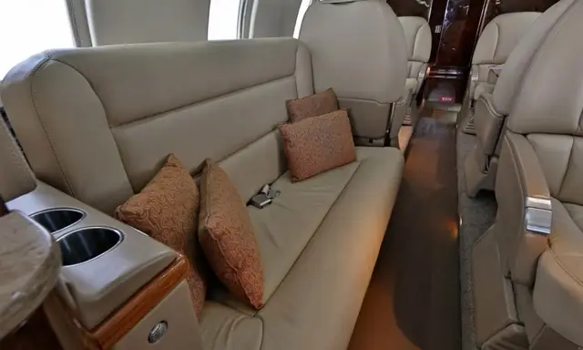 Bombardier Learjet 60 N60GF operated by Alerion Aviation photo 4