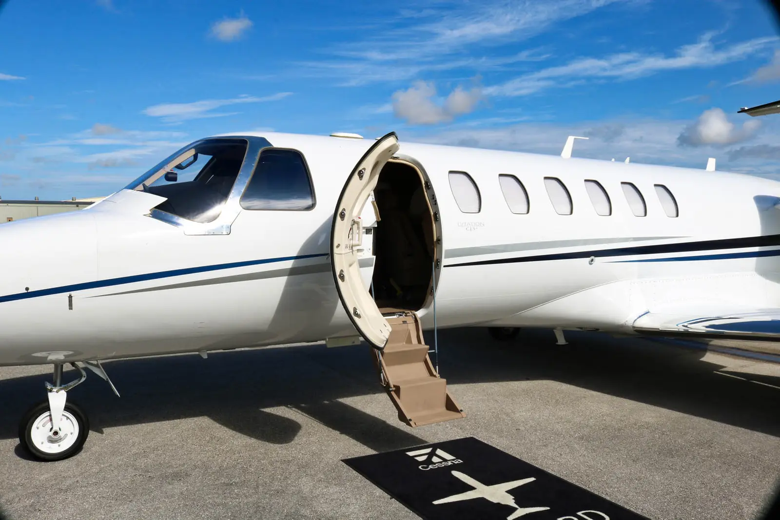 Cessna Citation CJ3+ N60RD operated by Corporate Air Charters, Inc. photo 4