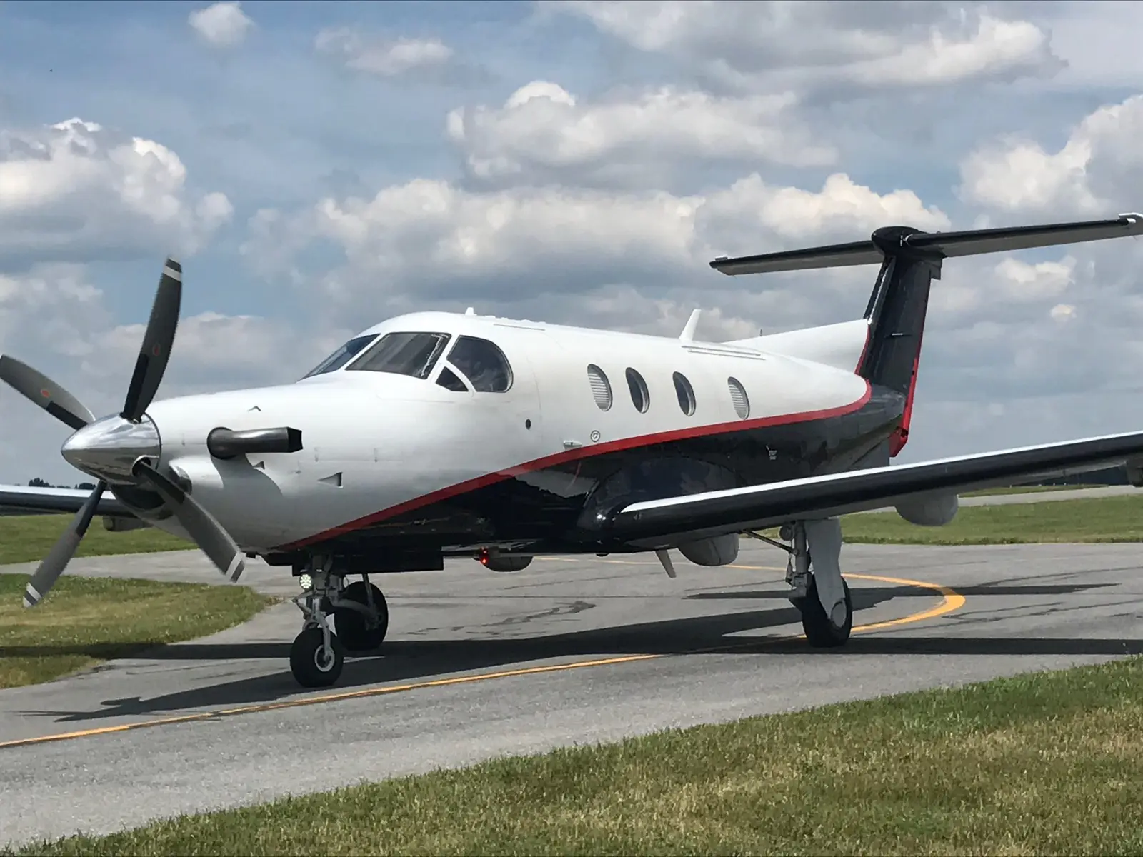 Pilatus PC-12/45 N610GH operated by Aero-Tech Services Inc photo 3