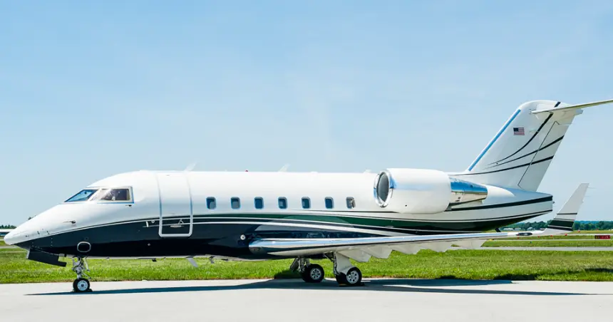 Bombardier Challenger 604 N611AZ operated by Jet Linx Aviation, LLC photo 2