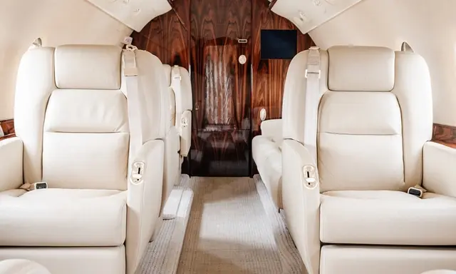 Gulfstream G200 N612FA operated by XCEL Jet photo 2
