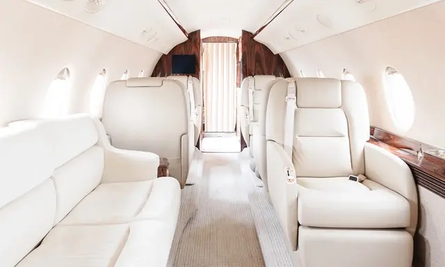 Gulfstream G200 N612FA operated by XCEL Jet photo 3