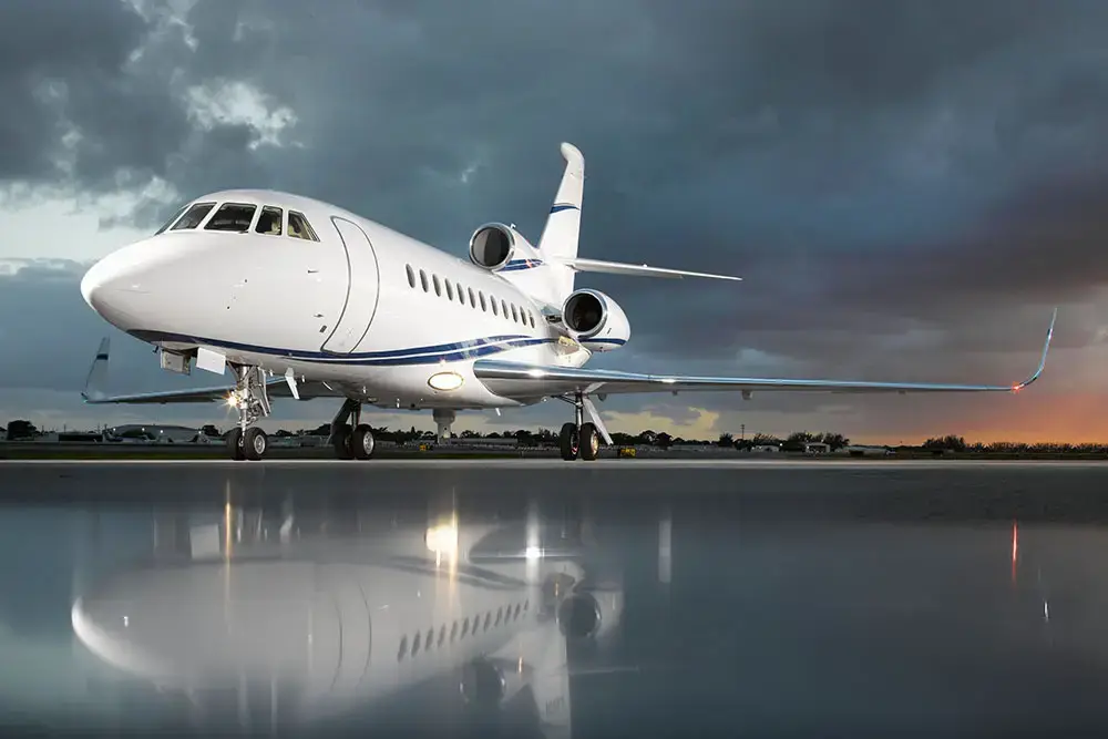 Dassault Falcon 900EX N613BH operated by Solairus Aviation, exterior