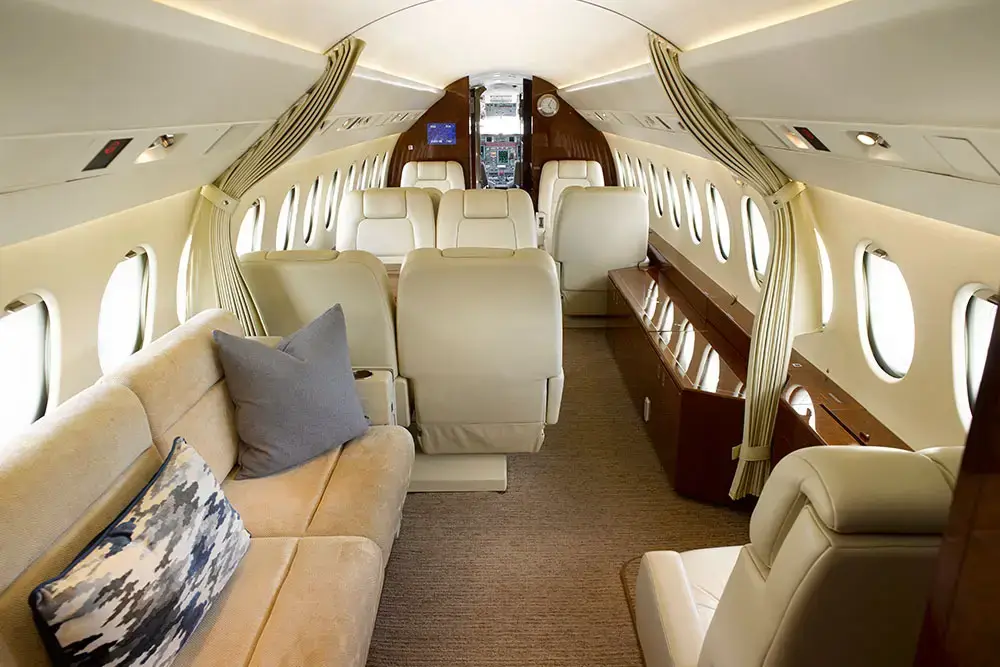 Dassault Falcon 900EX N613BH operated by Solairus Aviation photo 5
