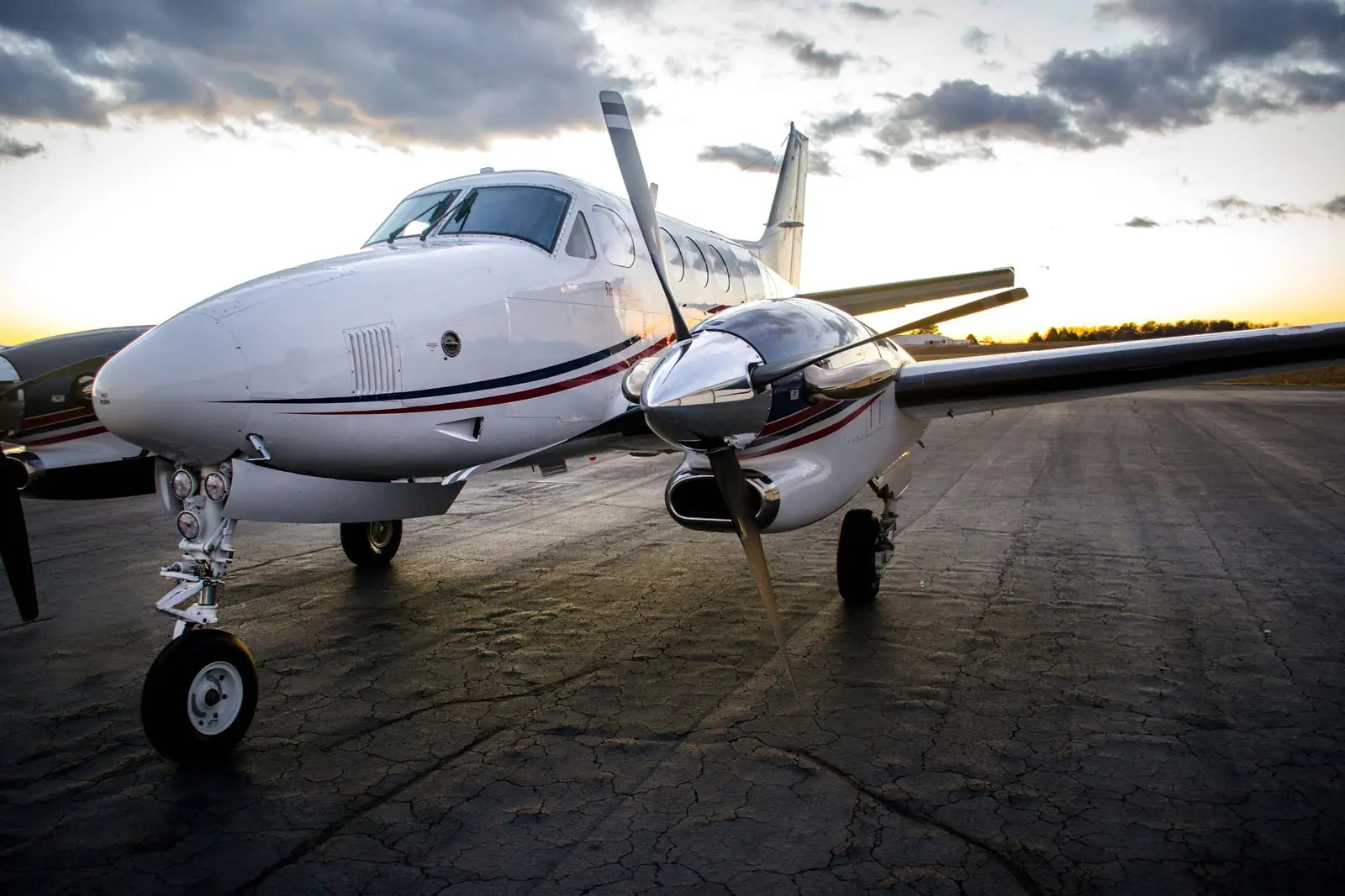 Beechcraft King Air C90A N613GG operated by Venture Aviation Group, LLC, exterior